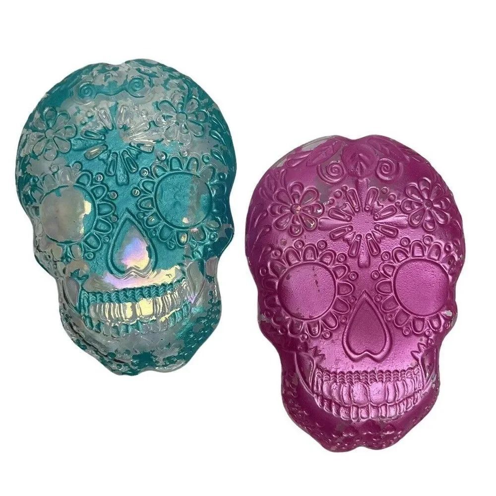 Two GlassโSkullโIridescentโPlatesโPinkโandโBlueโDecorโDish